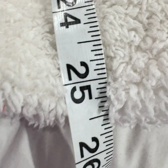 PATAGONIA White fur vest women’s size xl fleece jacket - Picture 17 of 17